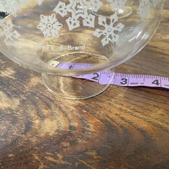 Pyrex White Lanterns with Snow Flake Accents - Picture 4 of 5